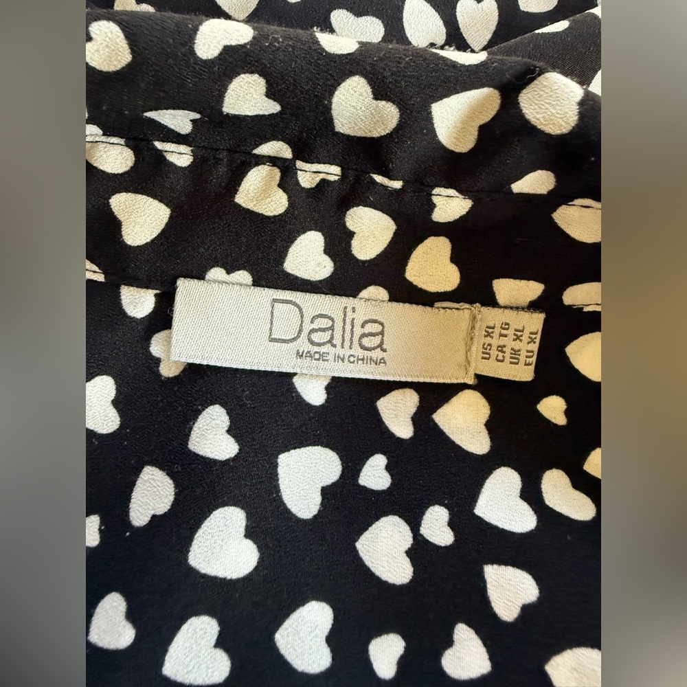 Dalia: Black and White Heart Pattern Button Up Blouse. - Picture 13 of 16